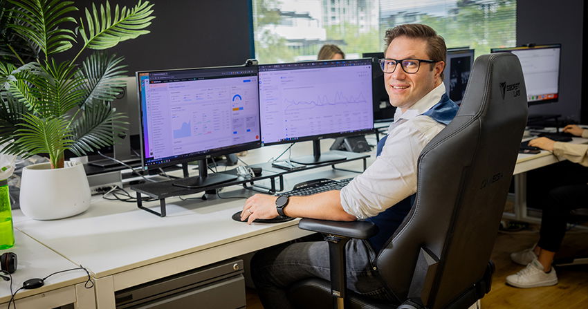 click click media senior seo manager working